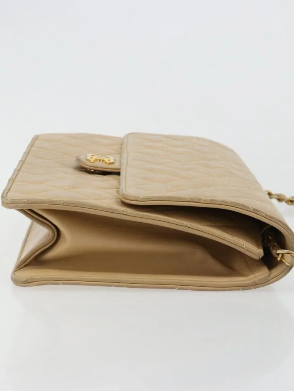 CHANEL Matelasse 25 Chain Shoulder Bag Lamb Skin Beige Gold CC Auth 182740
